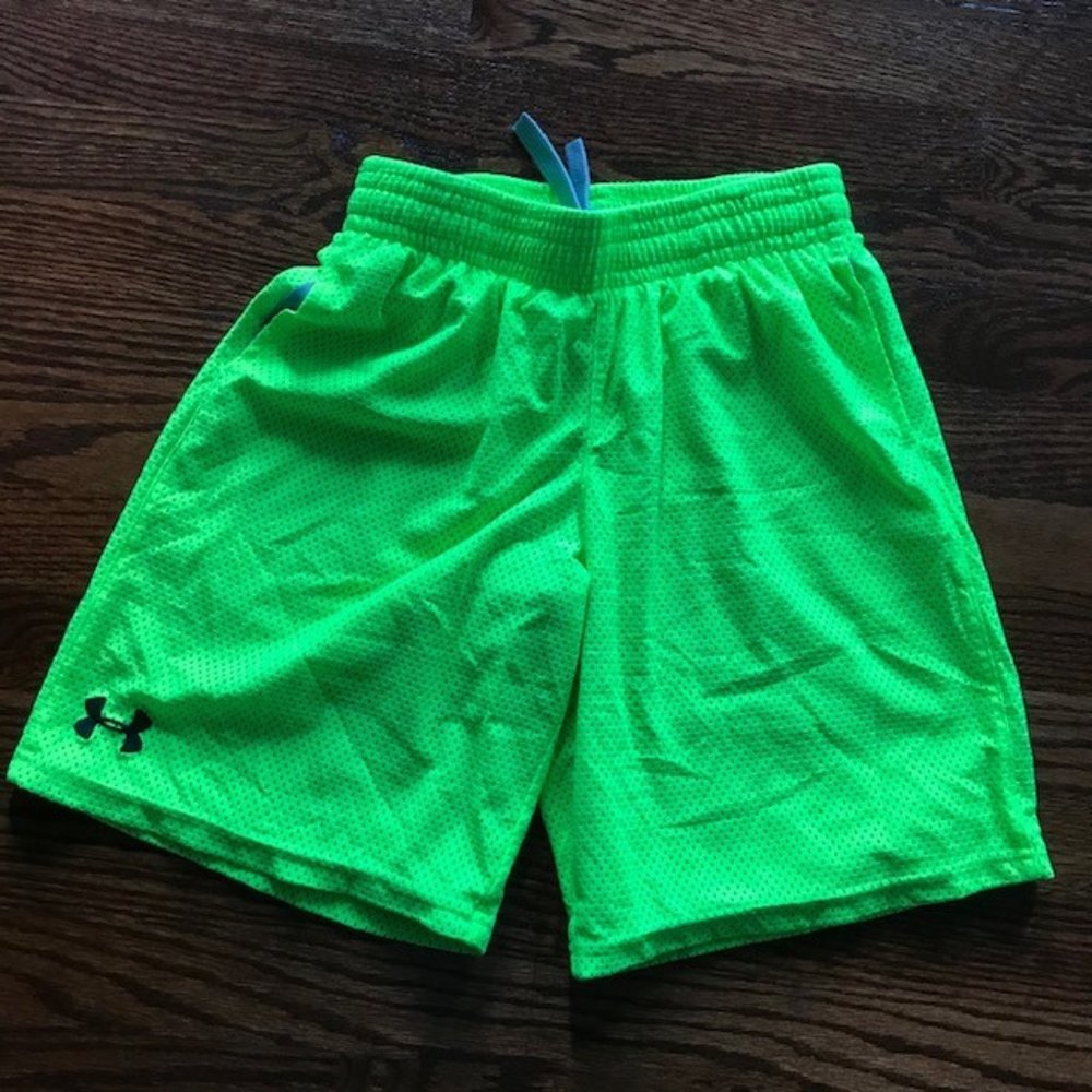 UNDER ARMOUR Neon Green Youth Boys Kids Athletic Shorts Loose Sz YLG L LARGE EUC